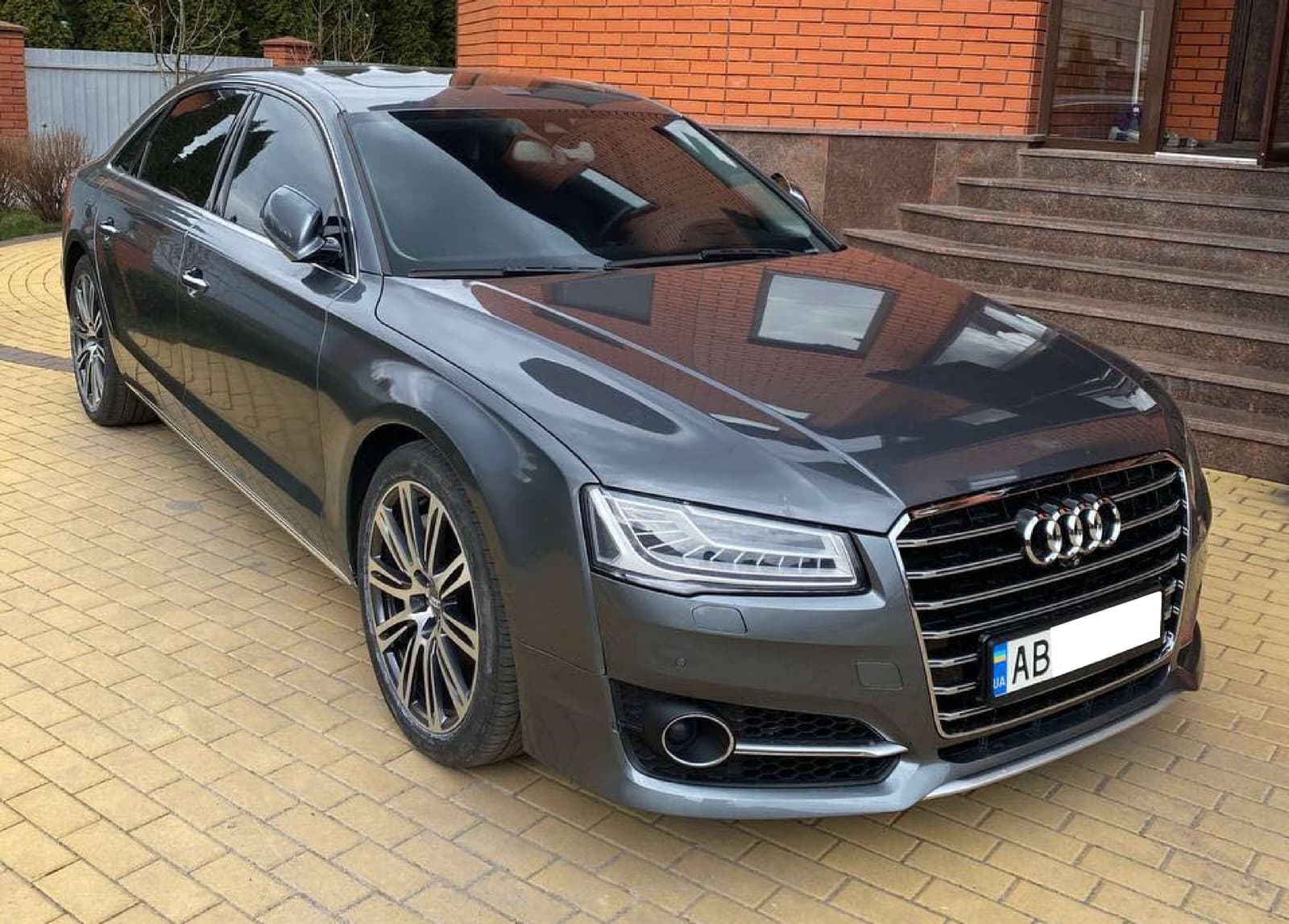 Передній бампер (в стилі S8) Chrome на Audi A8 D4 2014-2017 року 5