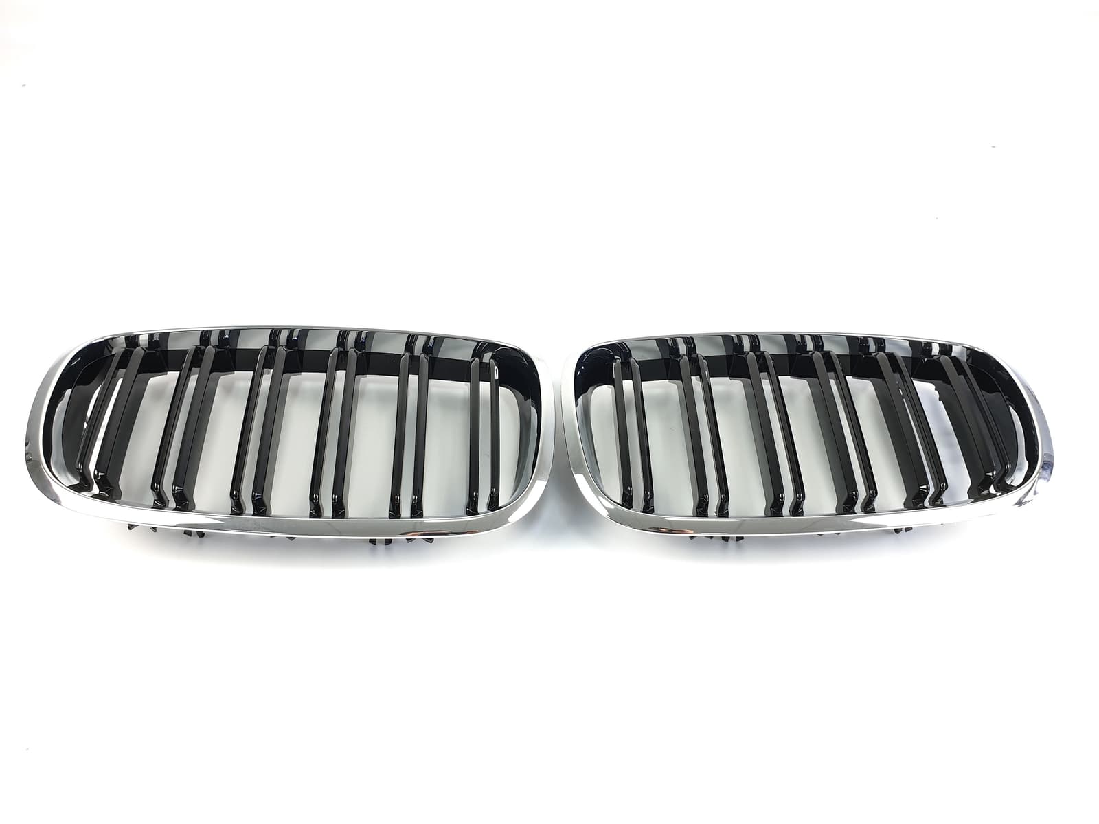 Ніздрі Чорний глянець / Хром рамка (Подвійні M-Look) на BMW X5 E70 2010-2013 року 2