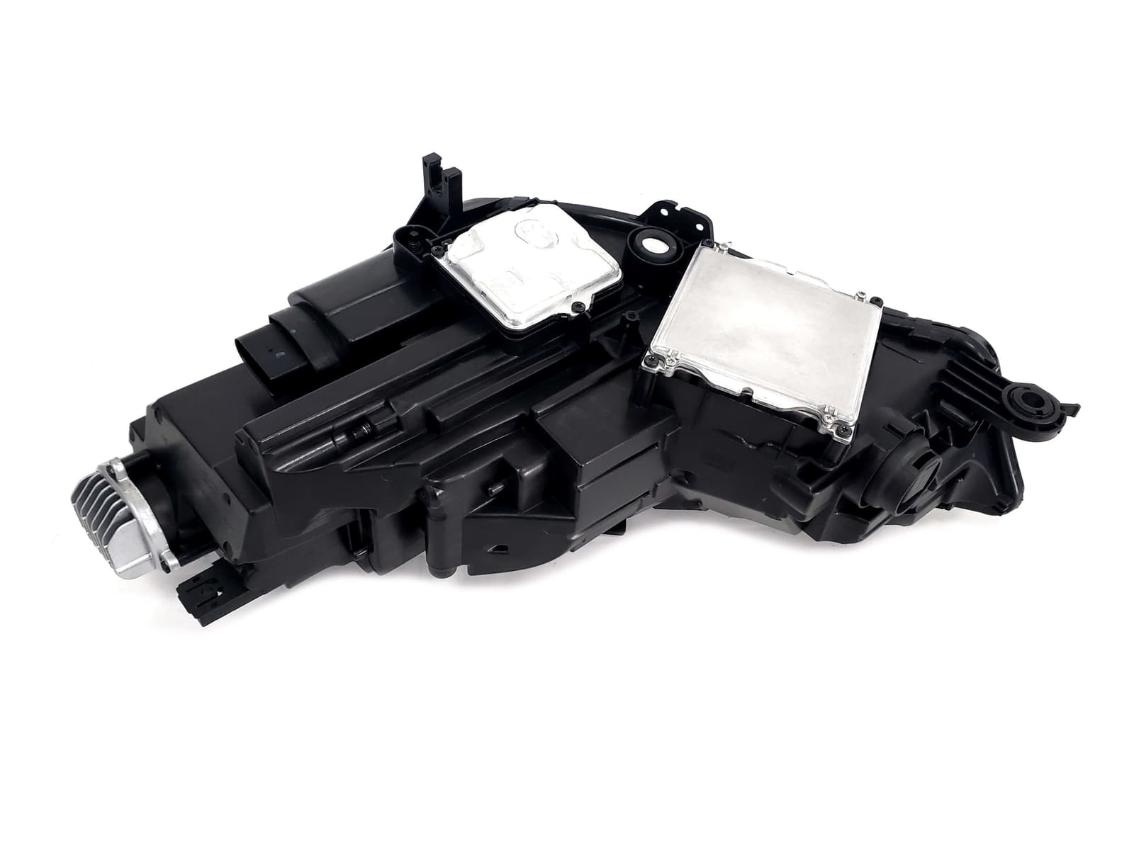 Передні фари (LED Європа комплектні) на Audi A4 B9 2015-2019 року 5