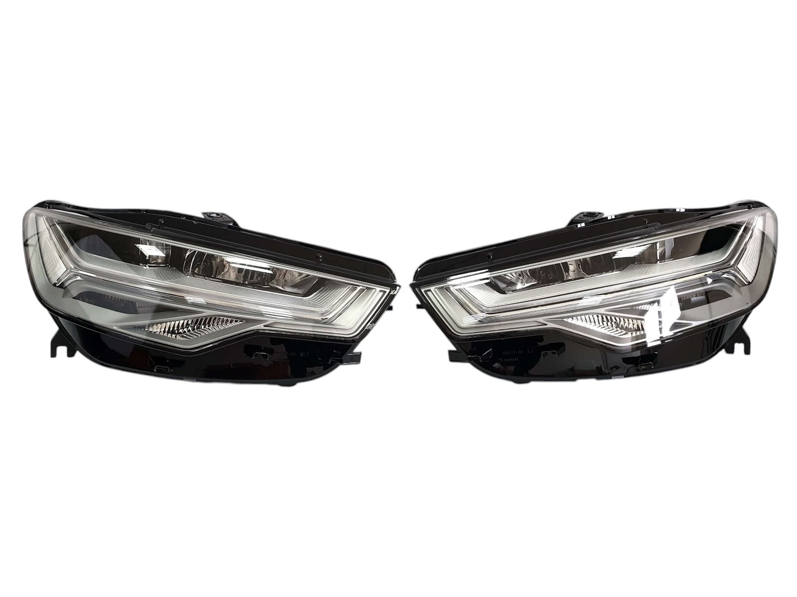 Передні фари (Full Led LCI) заміна до рестайлінг на Audi A6 C7 2011-2014 року