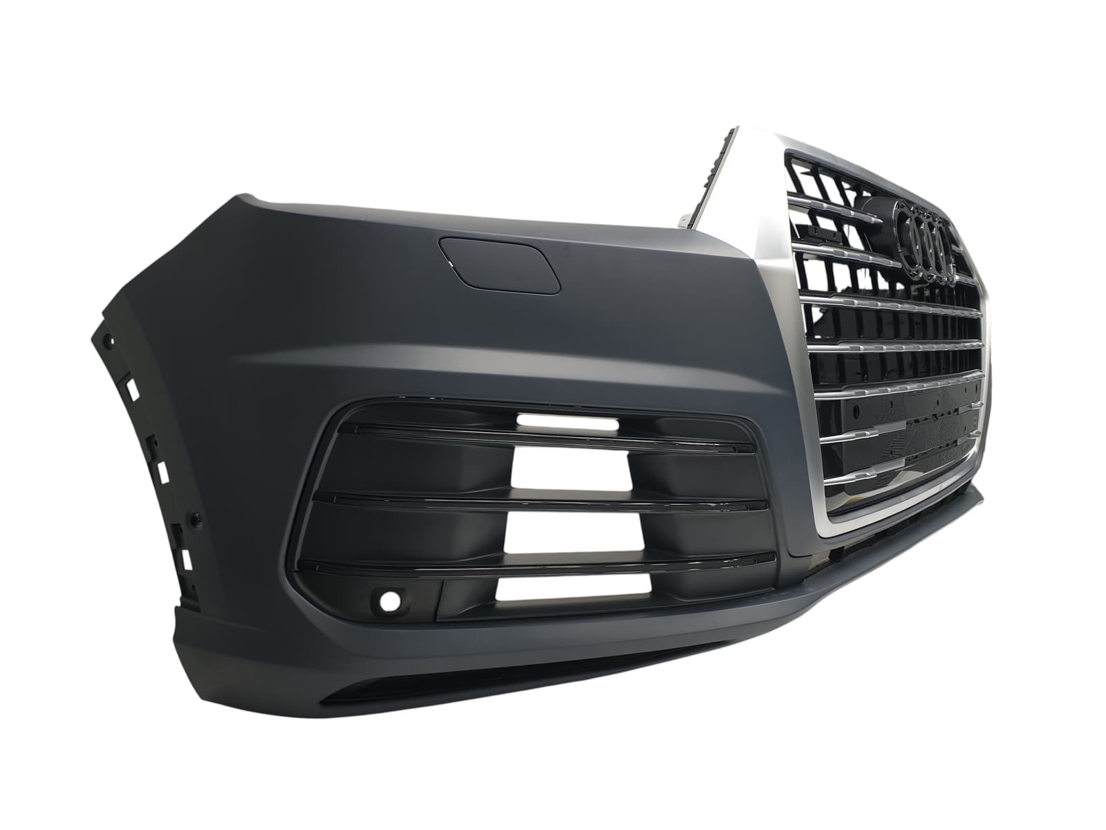 Передній бампер (S-Line) Silver на Audi Q7 4M 2015-2020 року 2