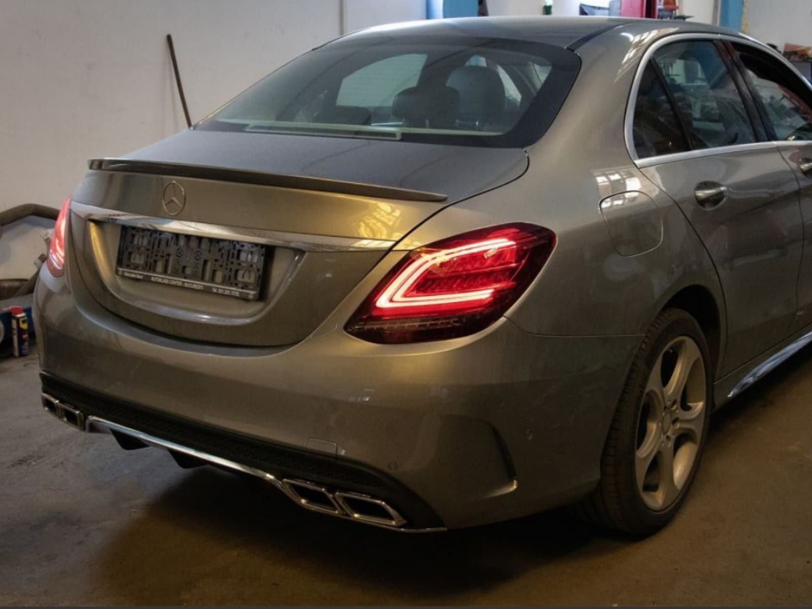 Задні LED ліхтарі рестайлінг 2019 для Mercedes-Benz C-class W205 2015-2021 2шт.