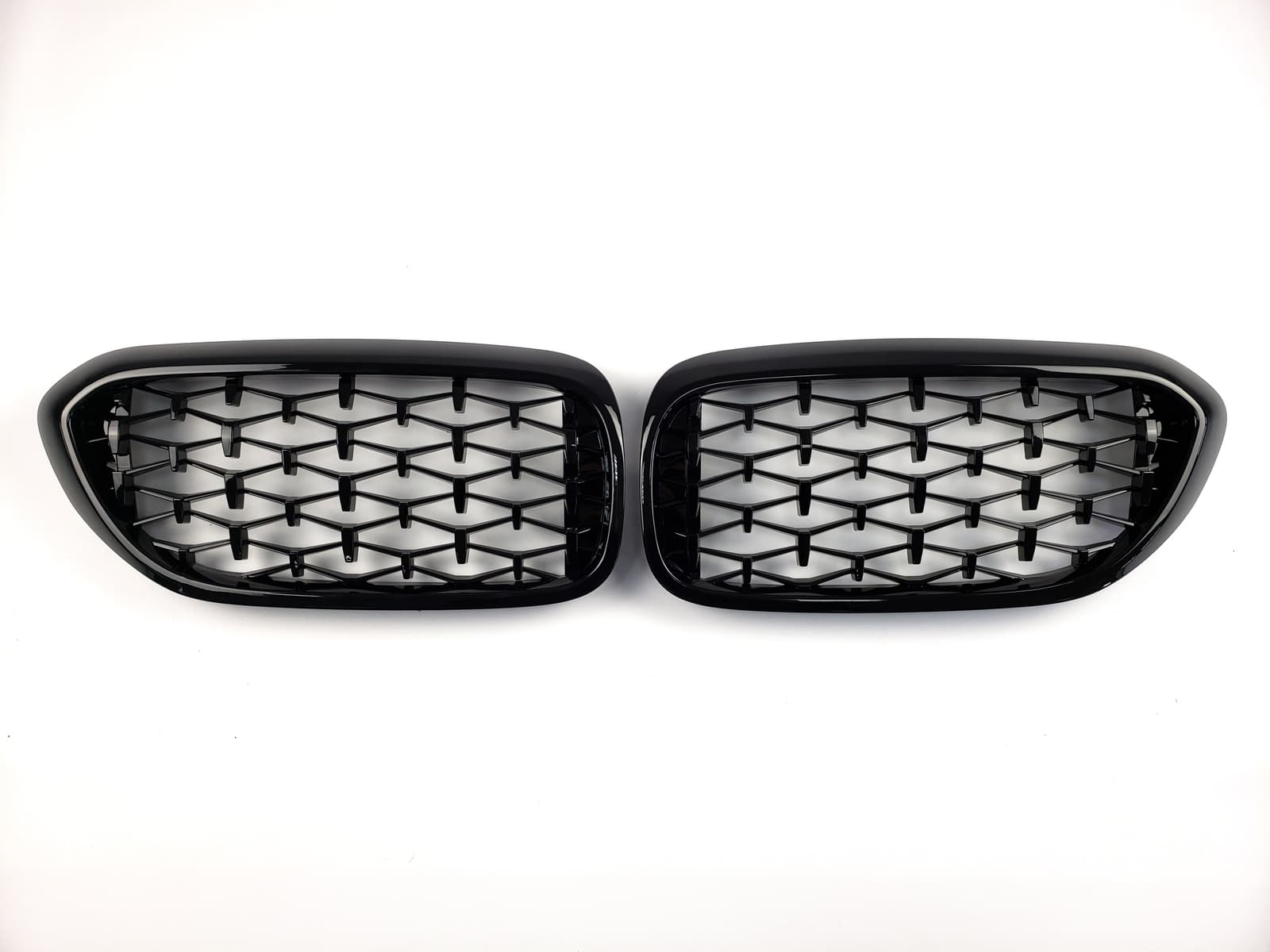 Ніздрі Diamond All Black на BMW 5 Series G30 / G31 2017-2020 року