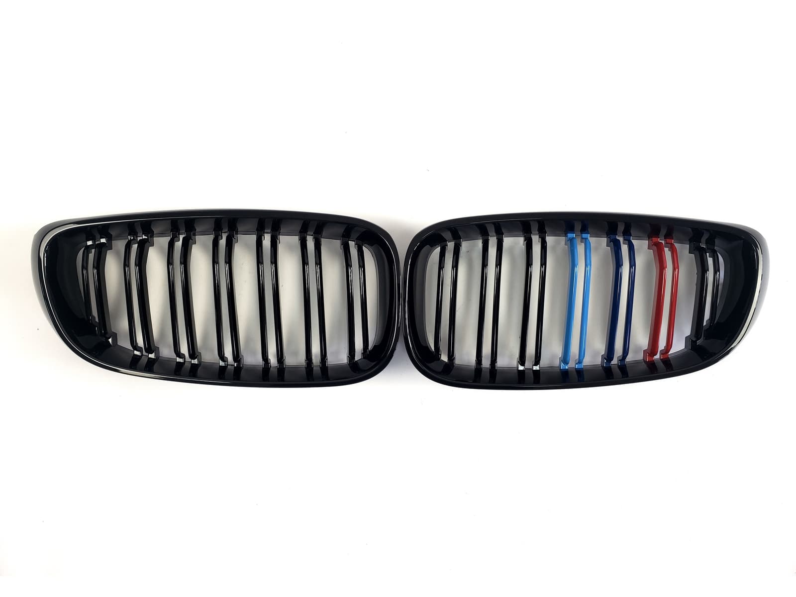 Ніздрі M-color (Подвійні M-Look) на BMW 3 Series (GT) F34 2013-2019 року