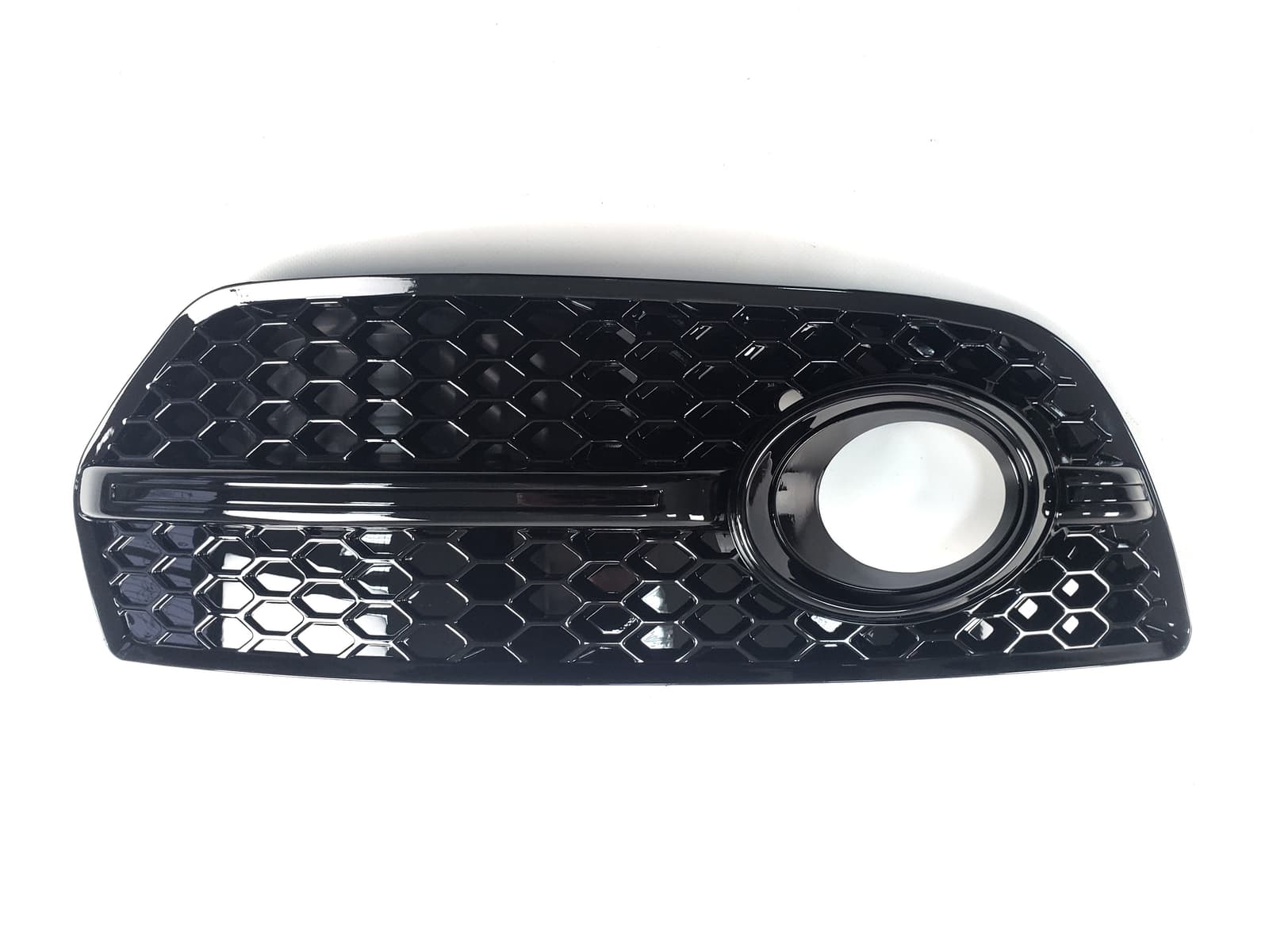 Решітки в бампер Full Black (в стилі RSQ5) на Audi Q5 8R 2008-2012 року 3