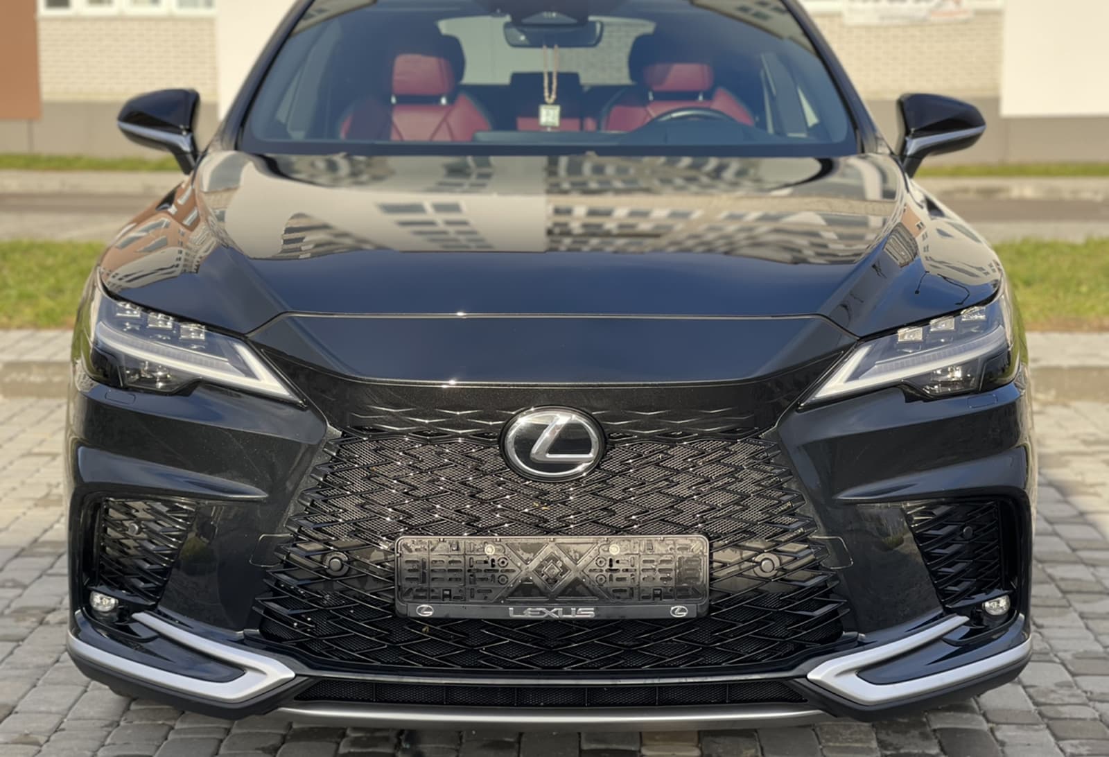 Решітка радіатора Black (стиль F-Sport) на Lexus RX 2022-2024 року 5