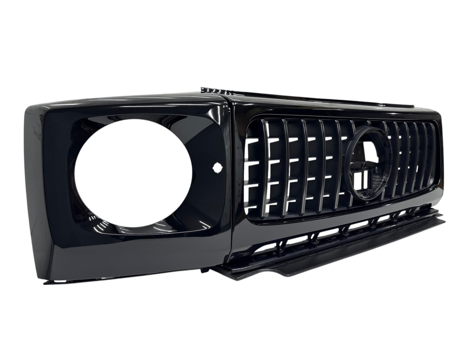 Решітка радіатора Dark Chrome GT на Mercedes-Benz G-Class W465 2024-2026 року 2