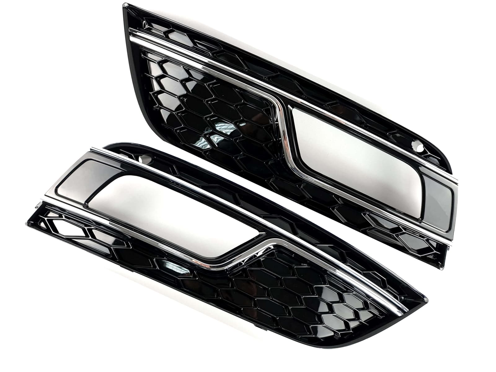 Решітки в бампер Chrome Black (в стилі RS4) на Audi A4 B8 2011-2015 року 2