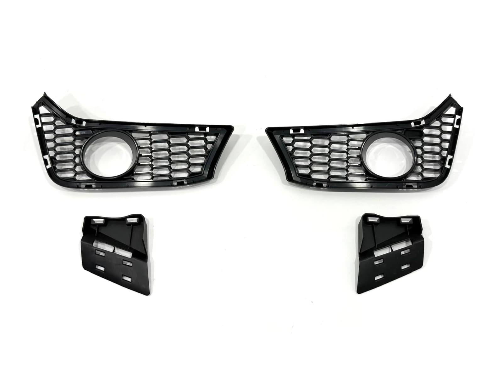 Решітки в бампер під протитуманні фари M3 look BMW 3 series F30 / F31 2012-2018 L+R