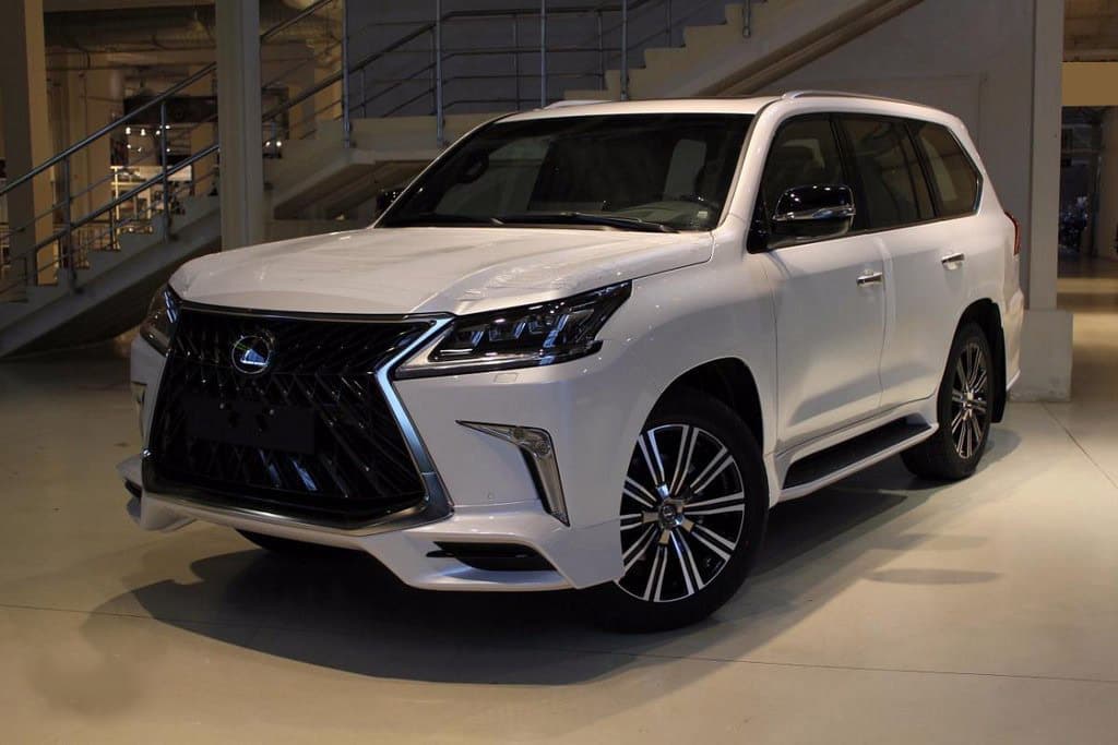Бокові пороги (дизайн Lexus 2016+) Білий колір 2