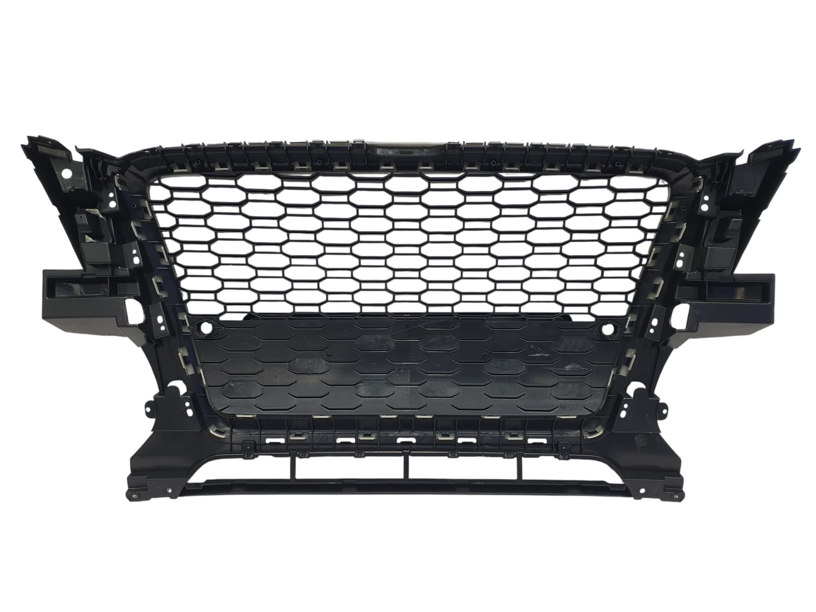 Решітка радіатора Full Black (в стилі RSQ5) на Audi Q5 8R 2008-2012 року 3