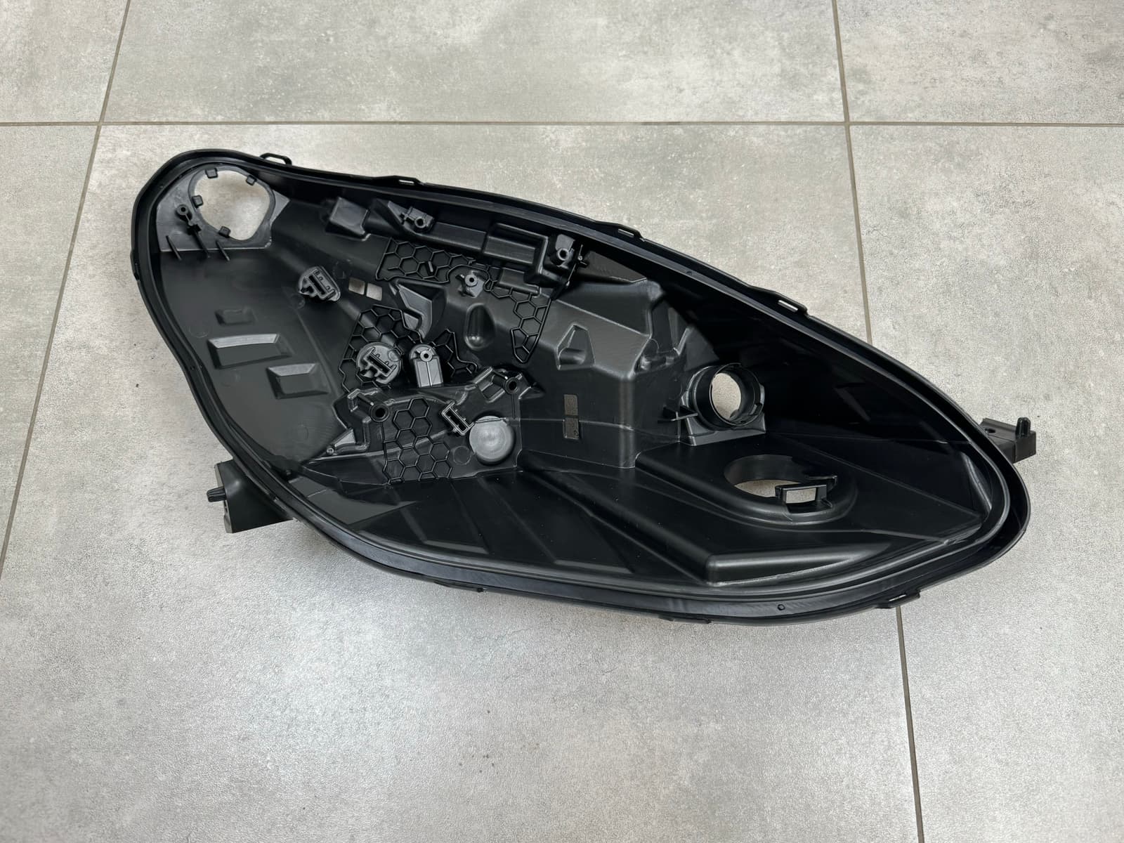 Корпус фари правий Tesla model 3 2017- / Tesla model Y 2020- 5