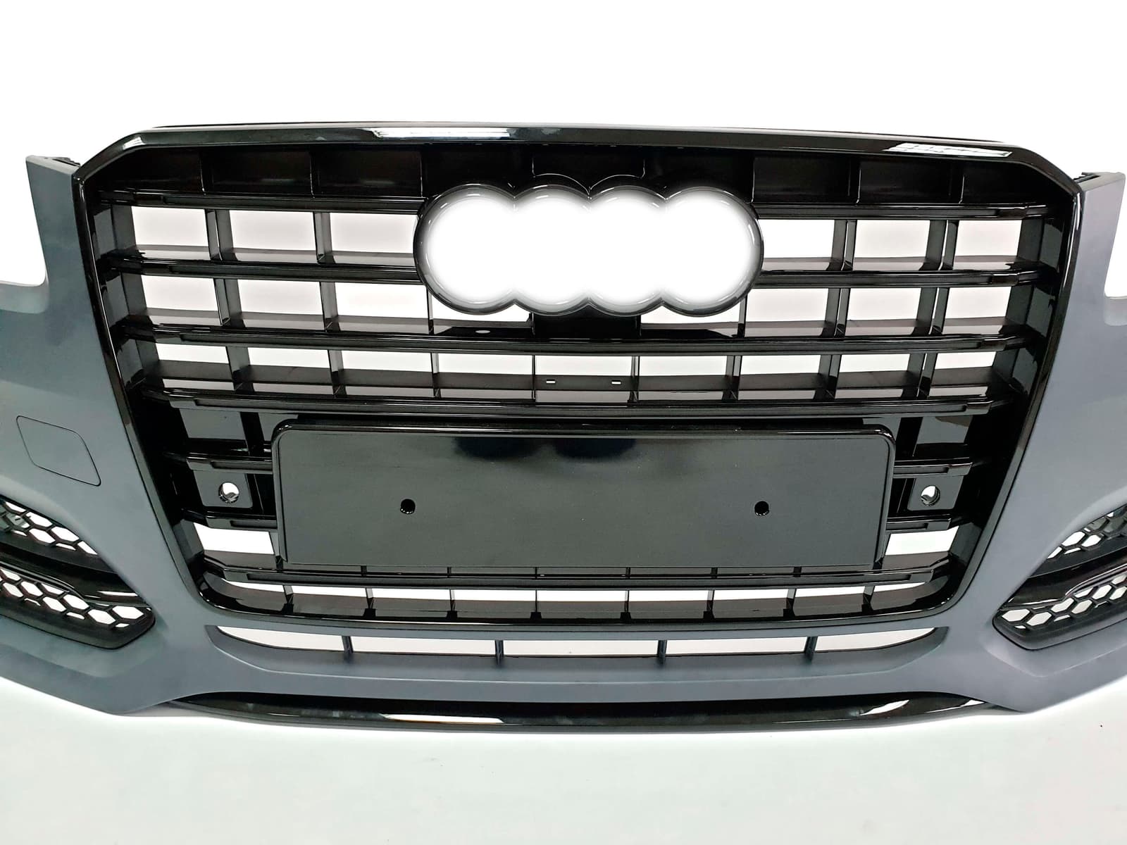 Передній бампер (в стилі S8) Black на Audi A8 D4 2014-2017 року 3