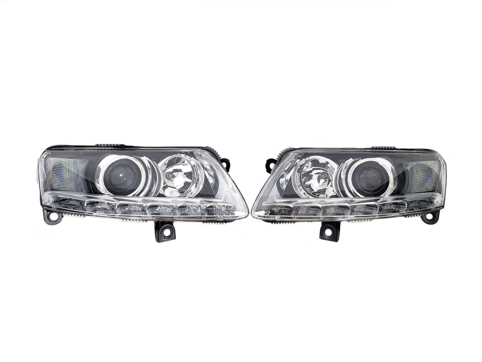 Передні фари (Bi-Xenon No Adaptive рестайл) без блоків на Audi A6 C6 2004-2011 року