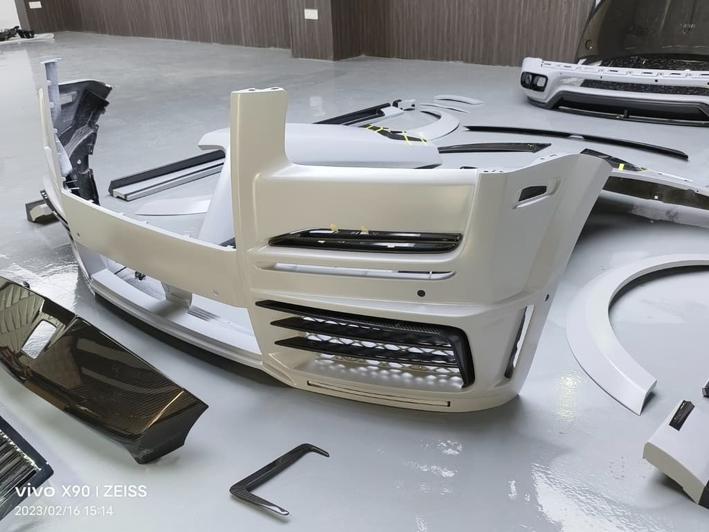 Комплект обвісів Wide Body Kit (для 2018-2024) 2