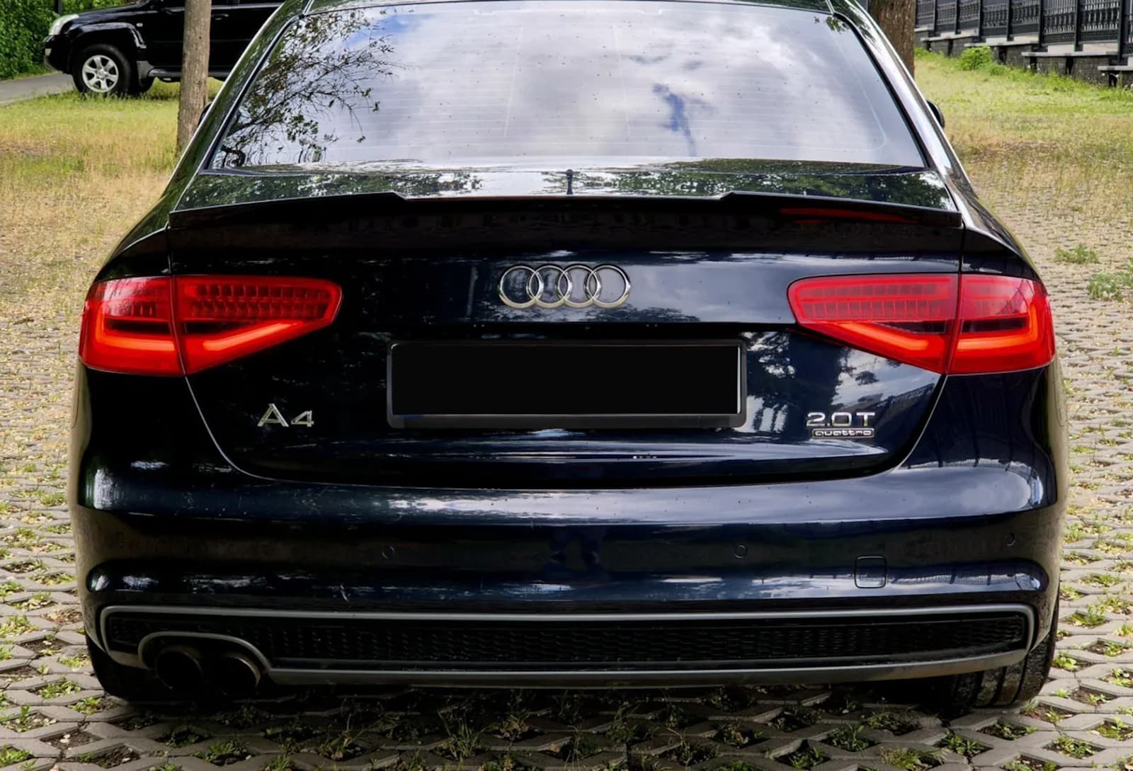 Спойлер Чорний глянець V2 на Audi A4 B8 2011-2015 року 6
