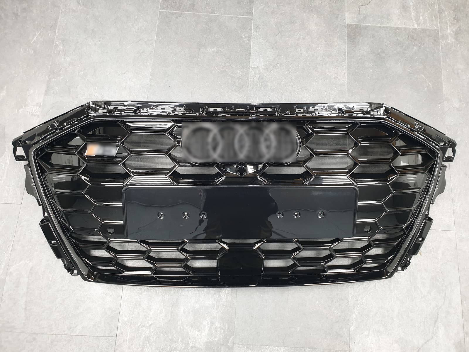 Решітка радіатора Full Black (S-Style) на Audi A3 8Y 2020-2023 року 4