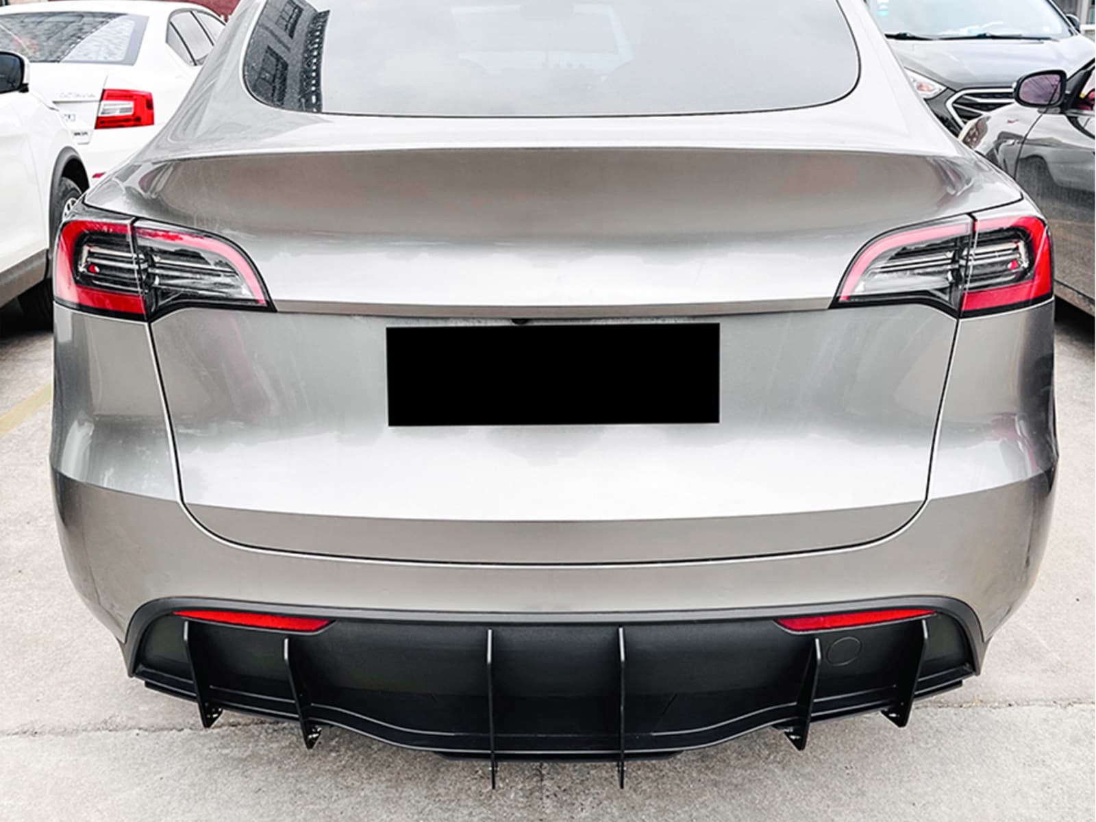 Накладка заднього бампера для Tesla Model Y 2020-2024 ABS пластик, колір чорний глянець 4