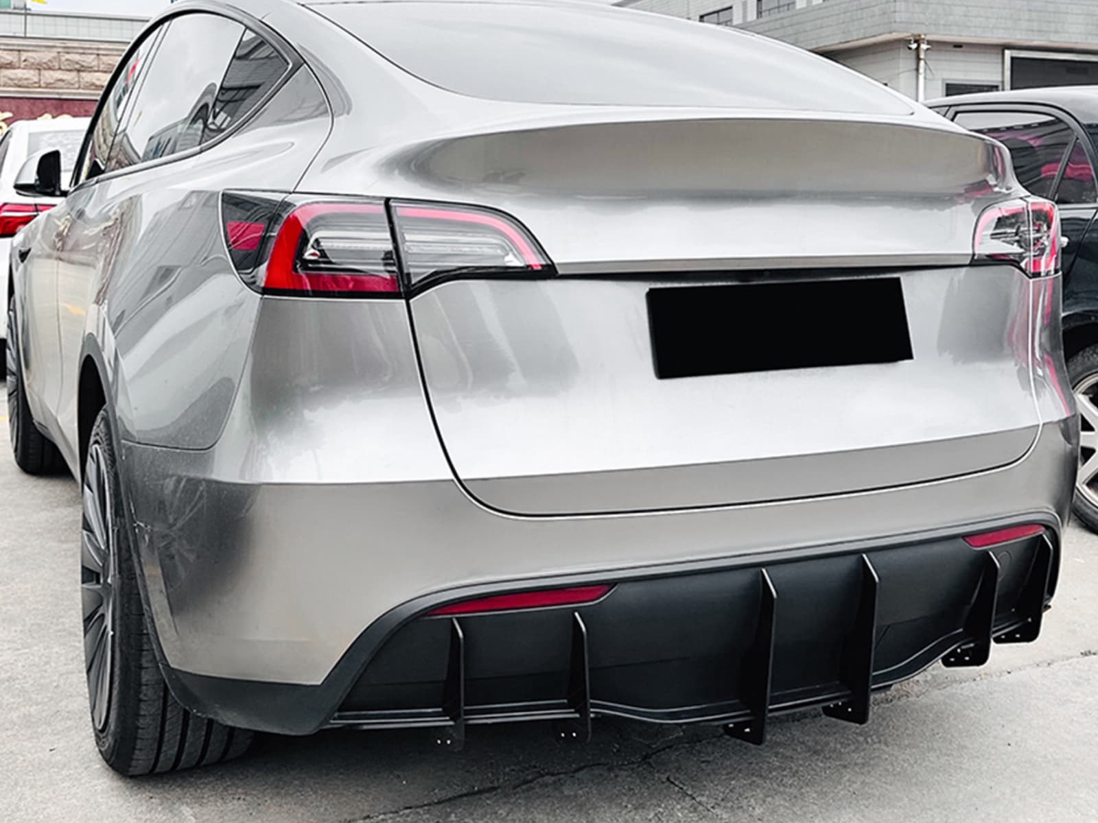 Накладка заднього бампера для Tesla Model Y 2020-2024 ABS пластик, колір чорний глянець 2