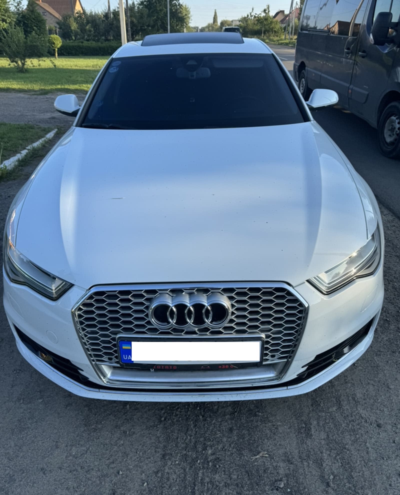 Решітка радіатора Silver Chrome (в стилі RS6 quattro) на Audi A6 C7 2014-2018 року 4