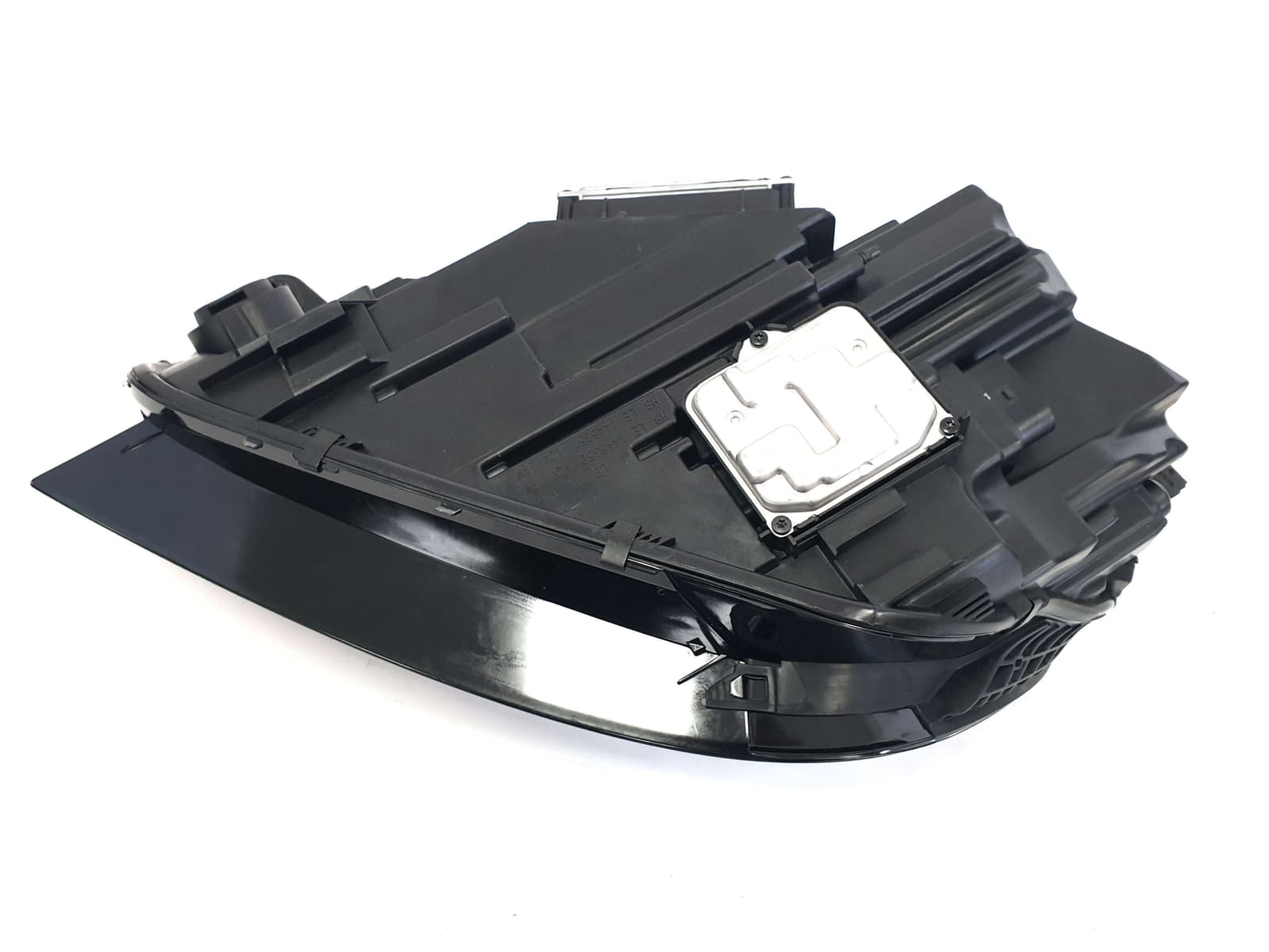 Передні фари (LED Європа комплектні) на Audi Q5 80A 2016-2020 року 6