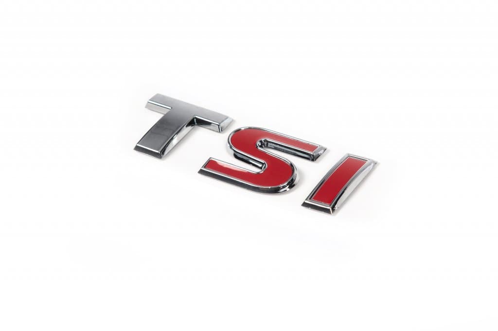 Напис TSI (косою шрифт) Всі червоні