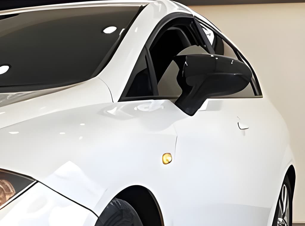 Накладки на дзеркала BMW-style (2005-2010, 2 шт)