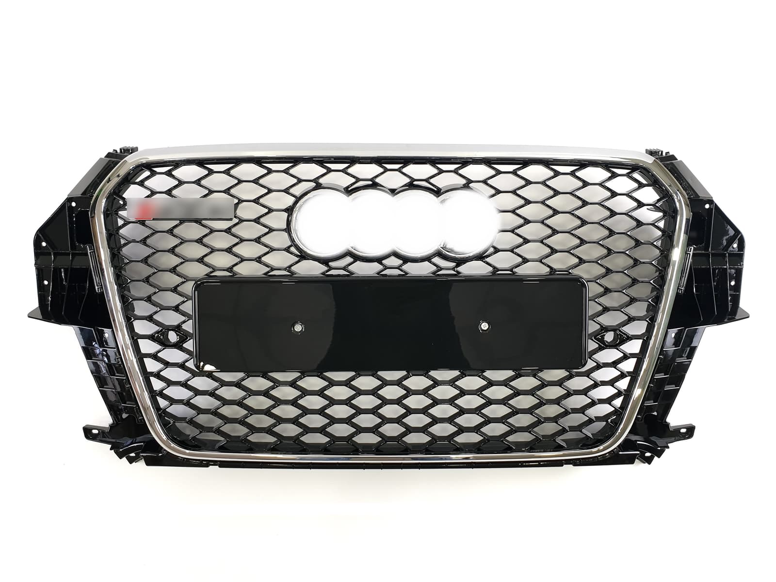 Решітка радіатора Chrome Black (в стилі RSQ3) на Audi Q3 8U 2011-2014 року