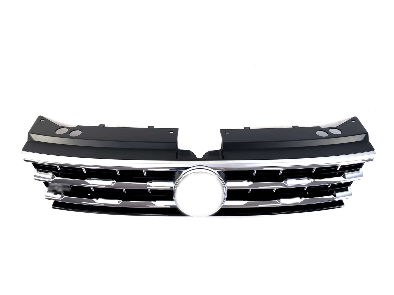 Решітка радіатора (стиль R-Line) на Volkswagen Tiguan II 2015-2019 року 3