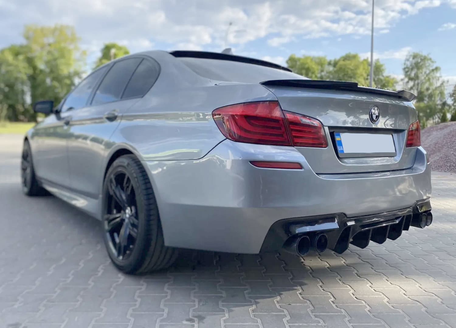 Задній дифузор CS-Style (для M5, чорний глянець, вакуумне формування)