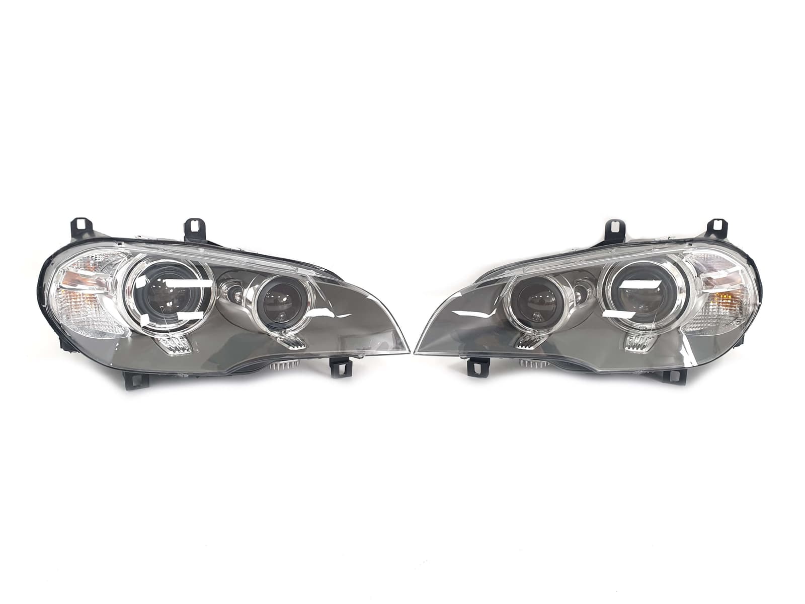 Передні фари Bi-Xenon Adaptive (комплектні) на BMW X5 E70 2010-2013 року