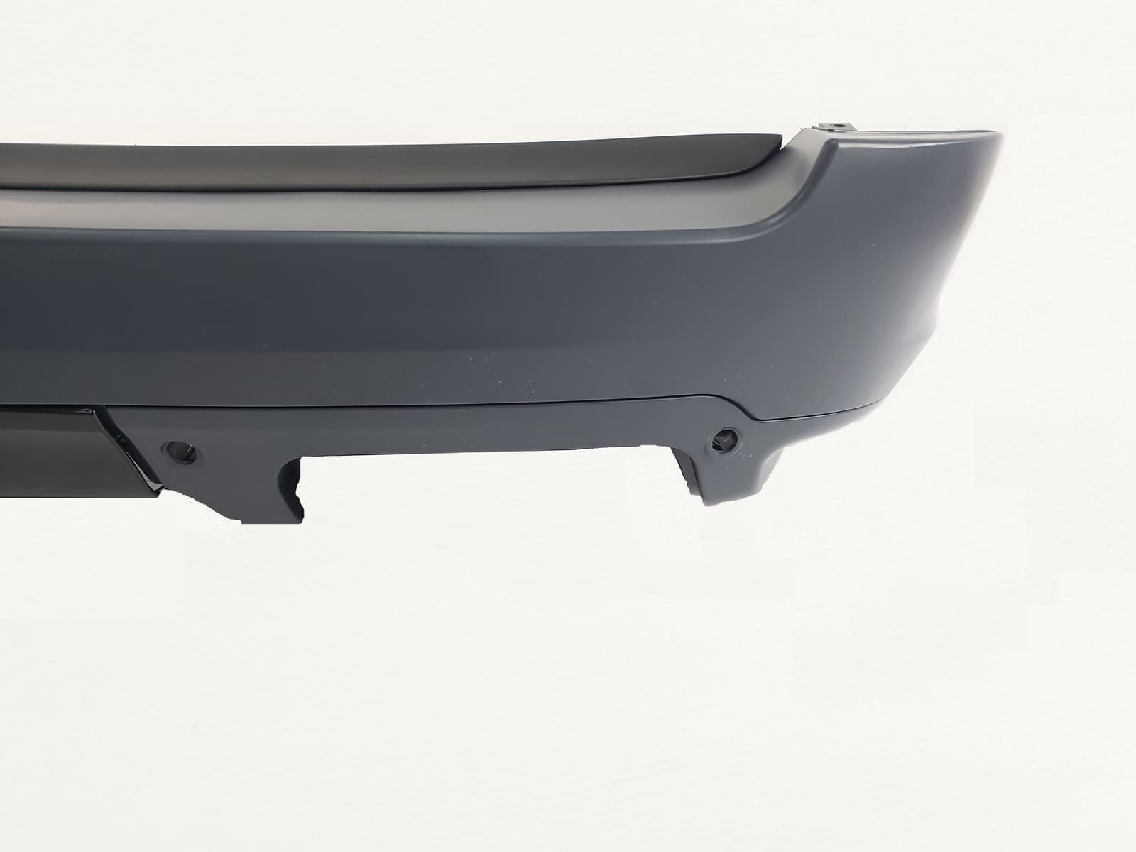 Задній бампер (стиль SVO) на Land Rover Range Rover Vogue L405 2013-2017 року 4