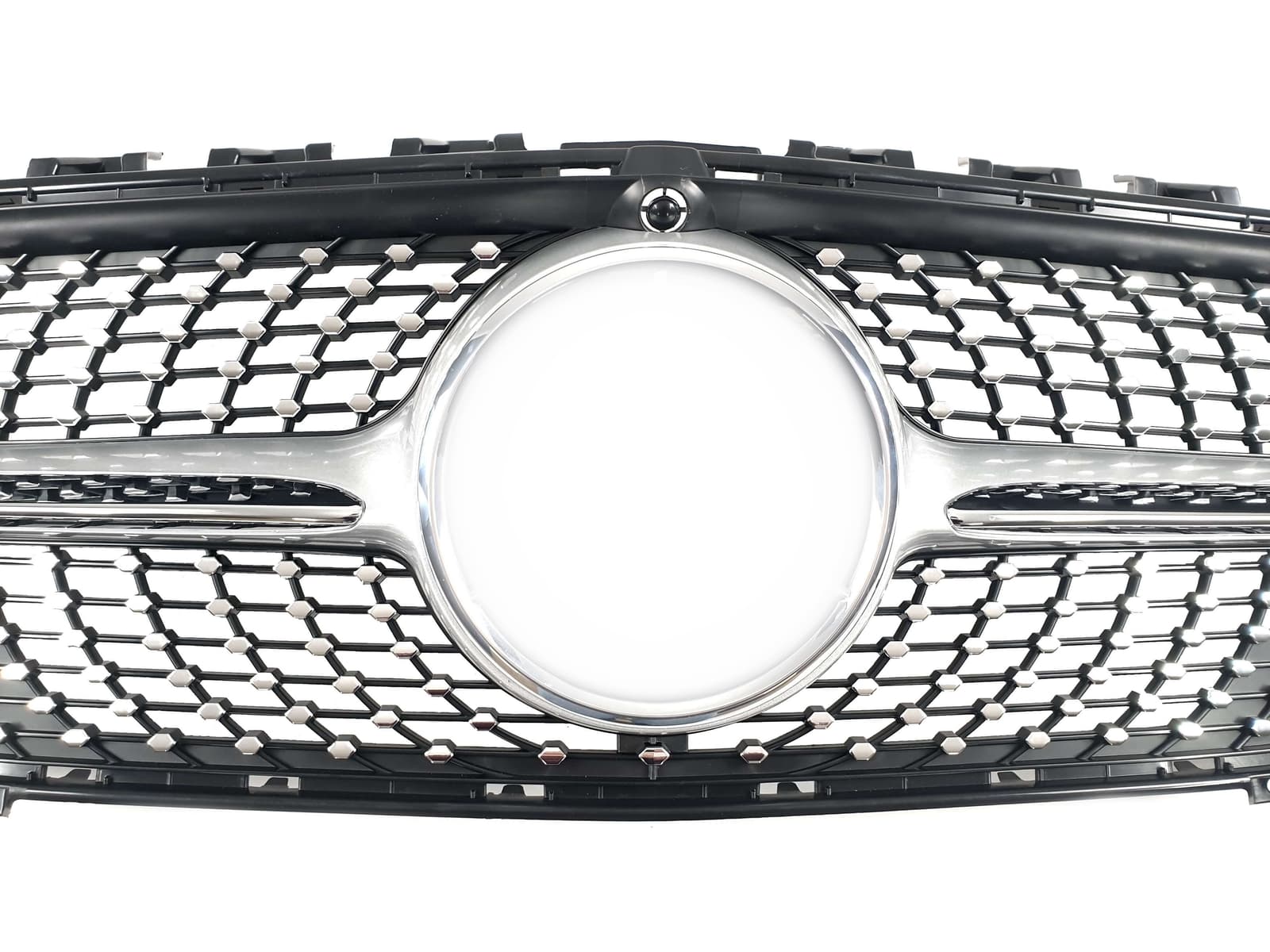 Решітка радіатора Silver (з місцем під камеру) Diamond на Mercedes-Benz CLA-Class C118 2019-2023 року 2