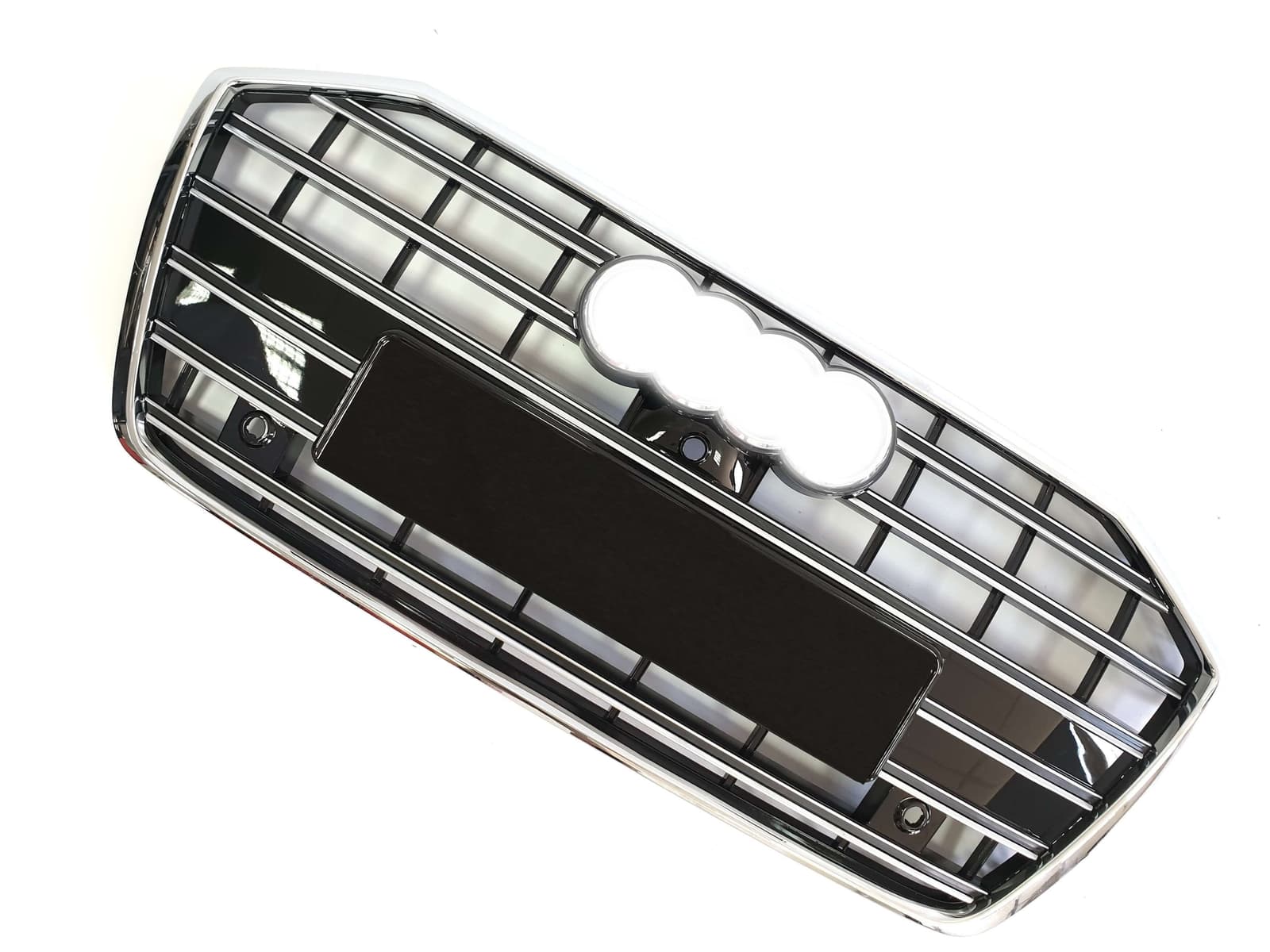 Решітка радіатора Chrome Black (в стилі S6 під камеру без радарів) на Audi A6 C8 2018-2023 року 3