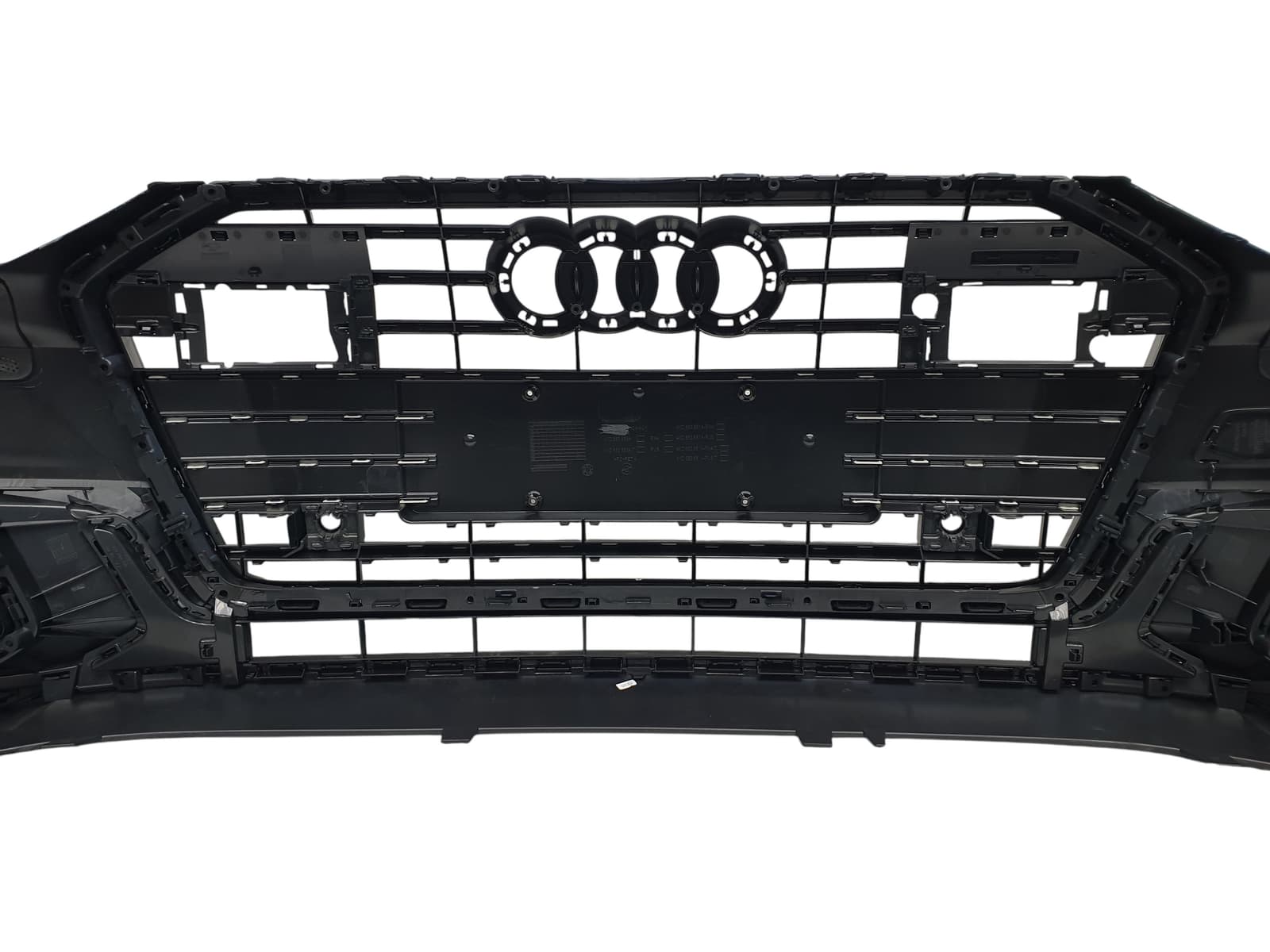 Передній бампер (S-Line) на Audi A6 C8 2018-2023 року 5