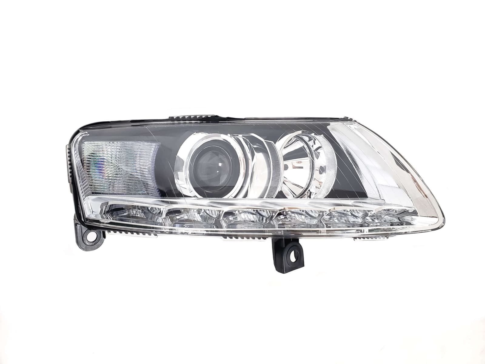 Передні фари (Bi-Xenon No Adaptive рестайл) без блоків на Audi A6 C6 2004-2011 року 2