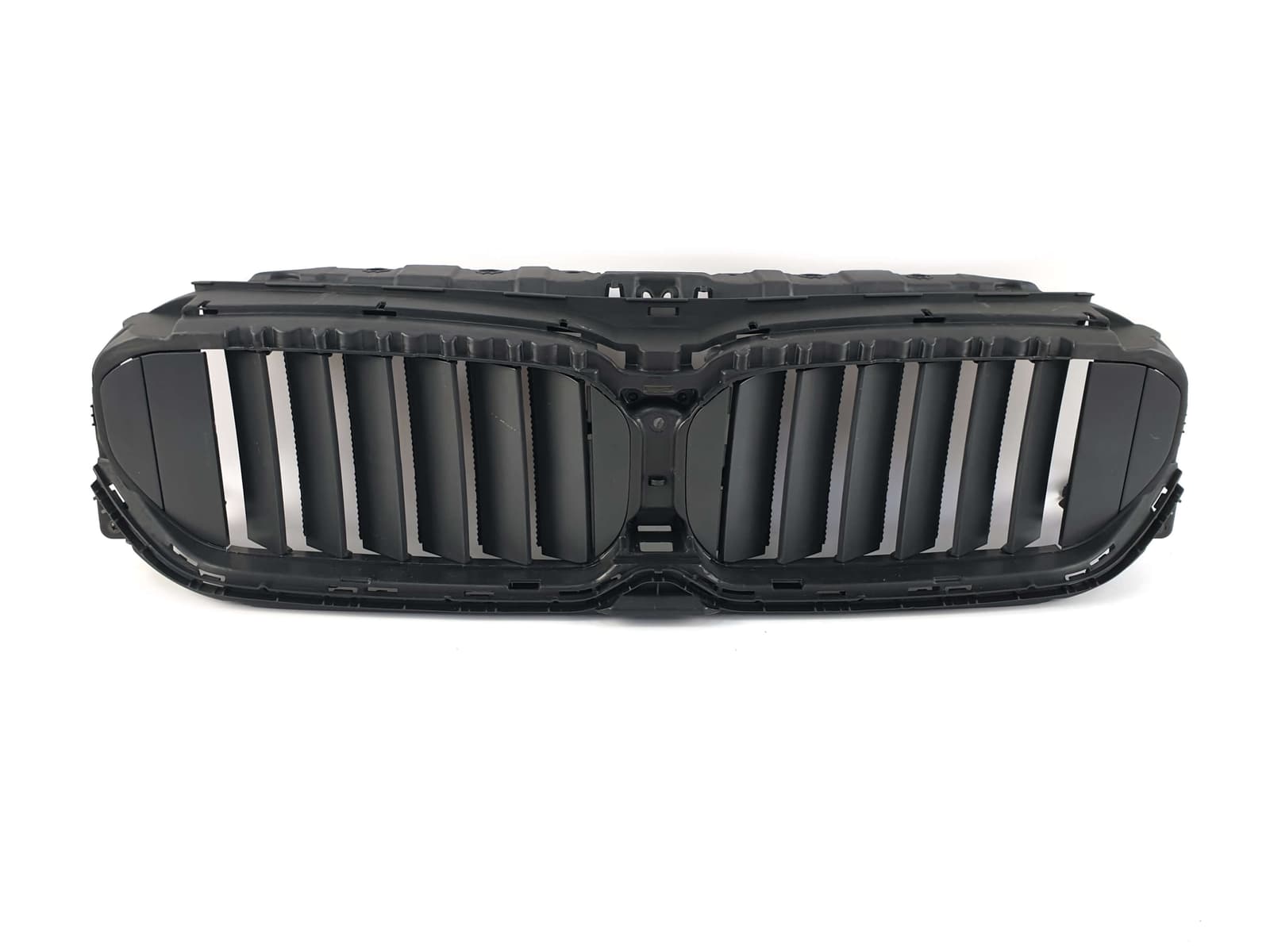 Повітряна заслонка (жалюзі) з моторчиком на BMW 5 Series G30 / G31 2020-2023 року