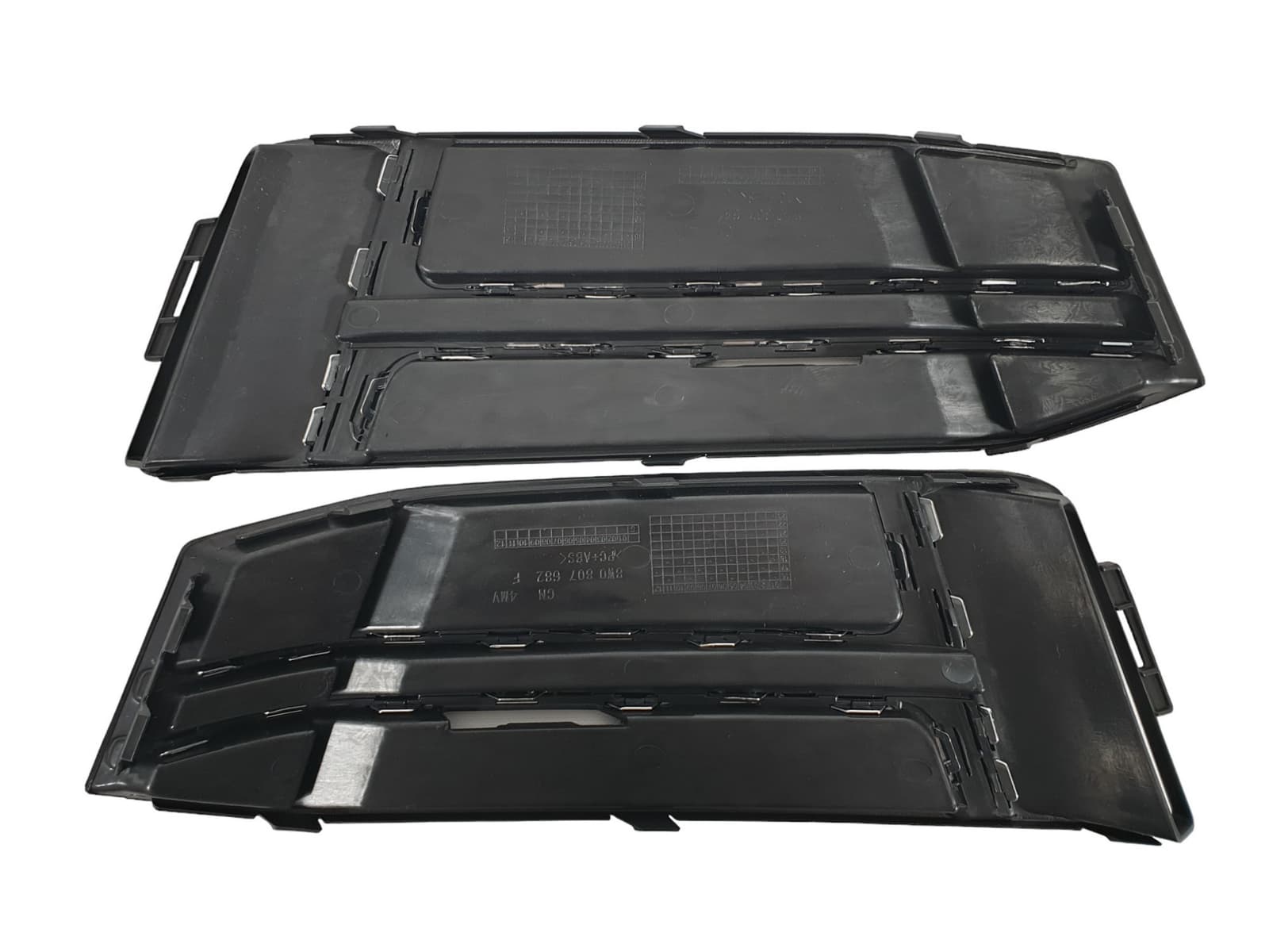 Решітки в бампер Silver Black (S4) S-Line на Audi A4 B9 2015-2019 року 3