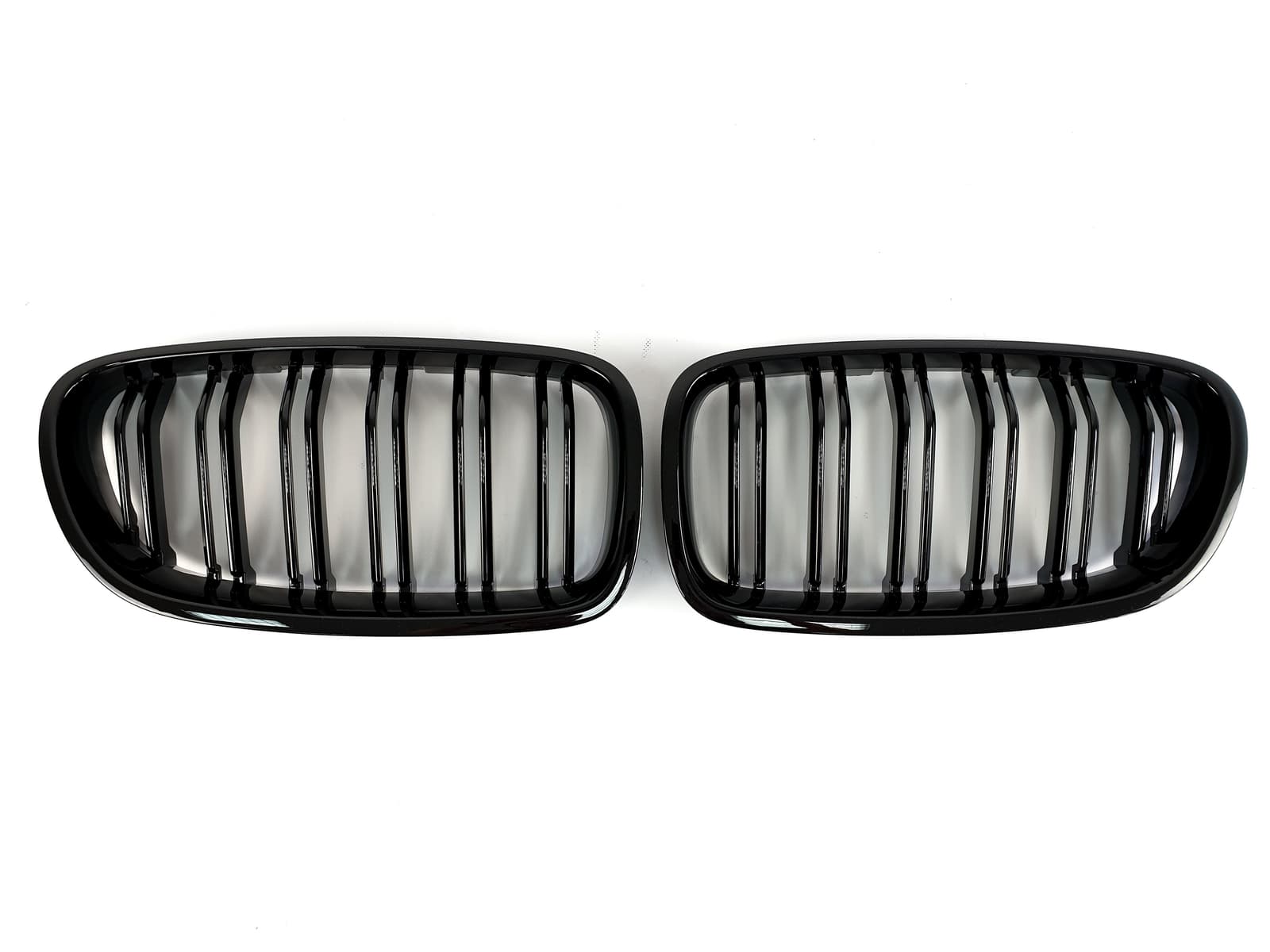 Ніздрі Чорний глянець (Подвійні M-Look) на BMW 5 Series F10 / F11 2010-2017 року