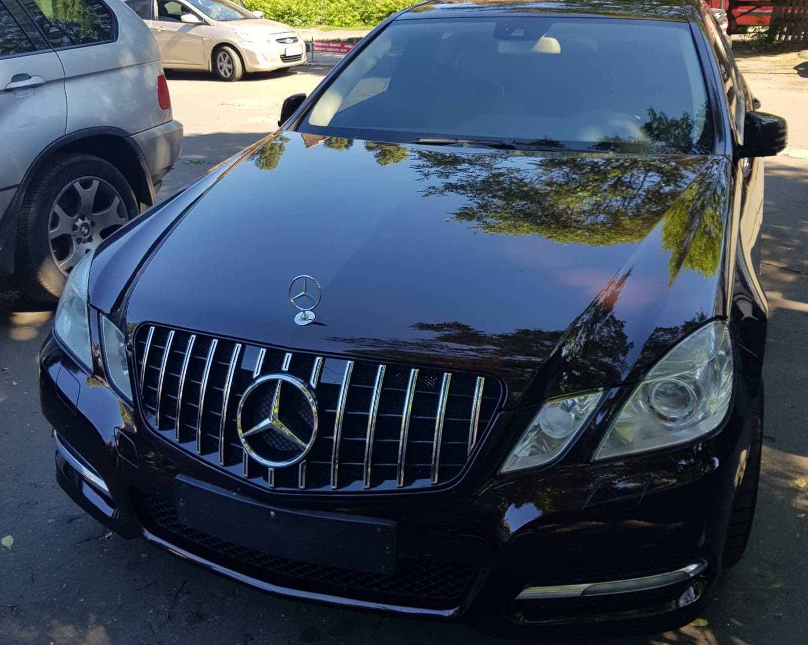 Решітка радіатора Chrome Black GT на Mercedes-Benz E-Class W212 2009-2013 року 4