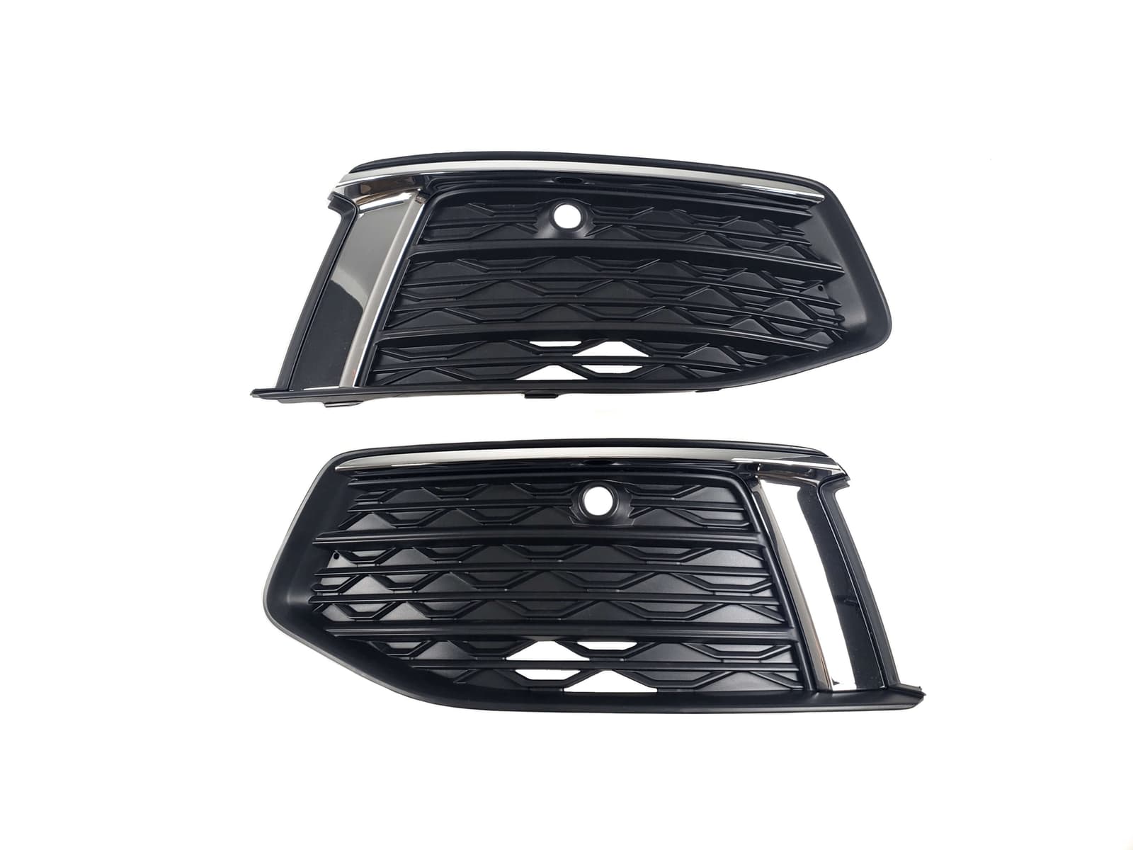 Решітки в бампер Chrome Black на Audi A6 C8 2018-2023 року