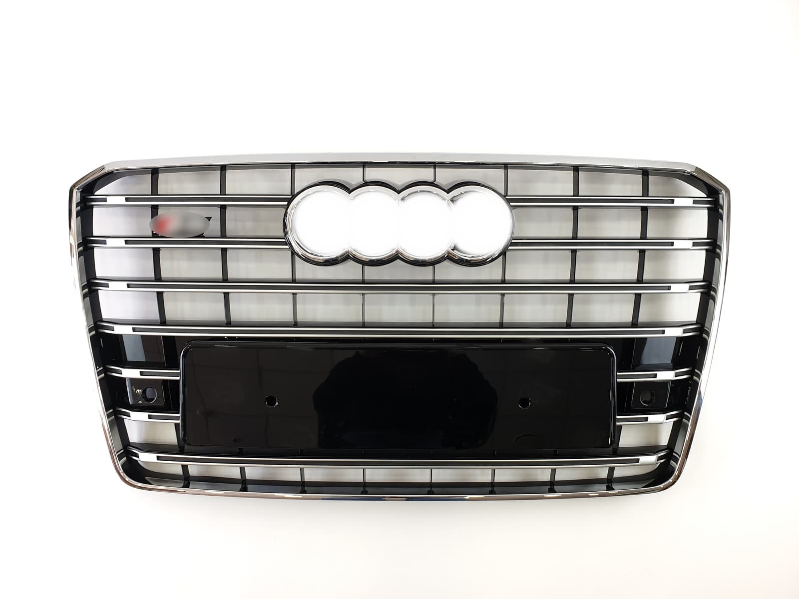Решітка радіатора Chrome Black (в стилі S8) на Audi A8 D4 2014-2017 року