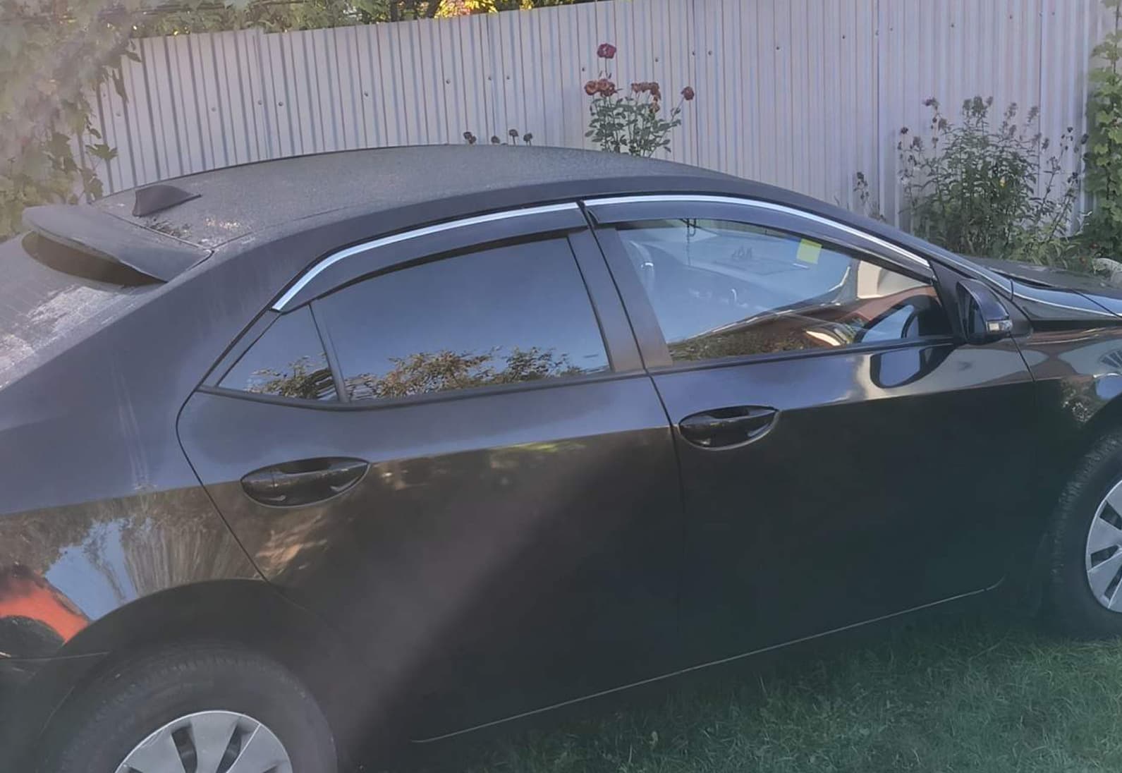 Вітровики з хромованим молдингом Niken Luxury (4 шт)