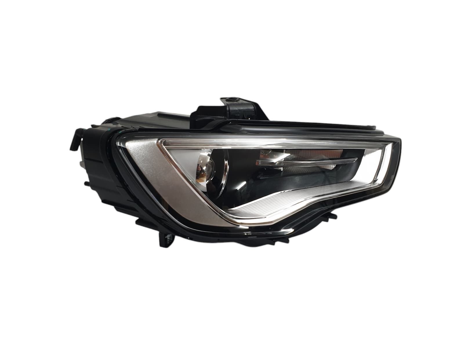 Передні фари (Xenon) заміна галогену на Audi A3 8V 2012-2016 року 2