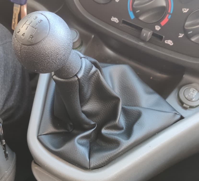 Fiat Doblo 2005-2010 Ручка та чохол КПП ОЕМ 735424356 (чорна)