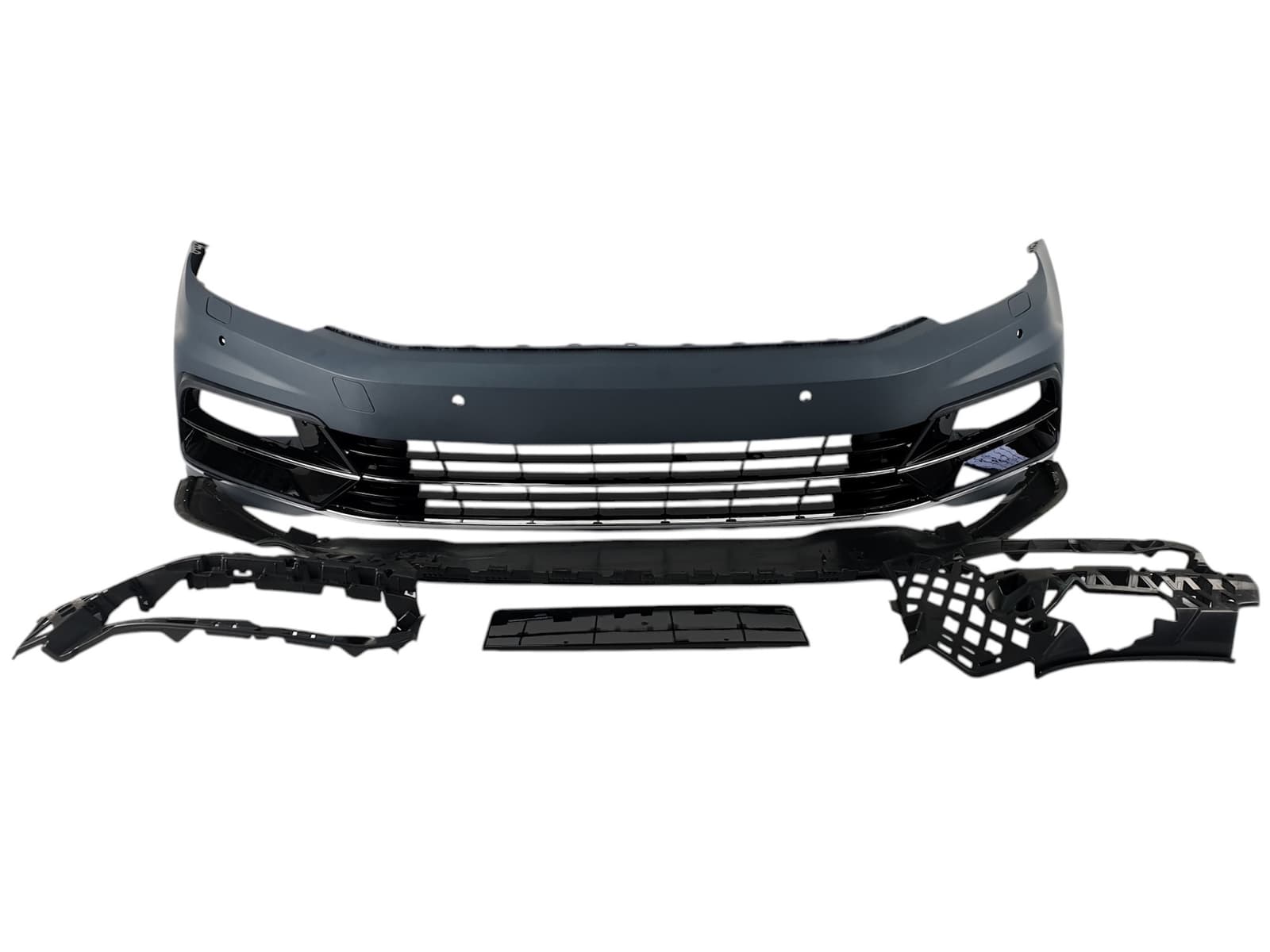 Передній бампер (стиль R-Line) на Volkswagen Passat B8 2014-2019 року
