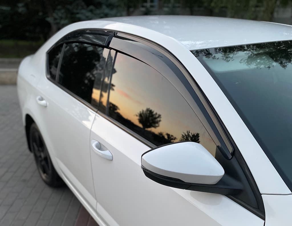 Вітровики LiftBack (4 шт., Sunplex Sport)