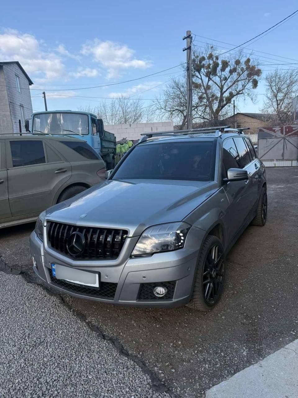Решітка радіатора (GT Full Black) на Mercedes-Benz GLK-Class X204 2008-2012 року 4