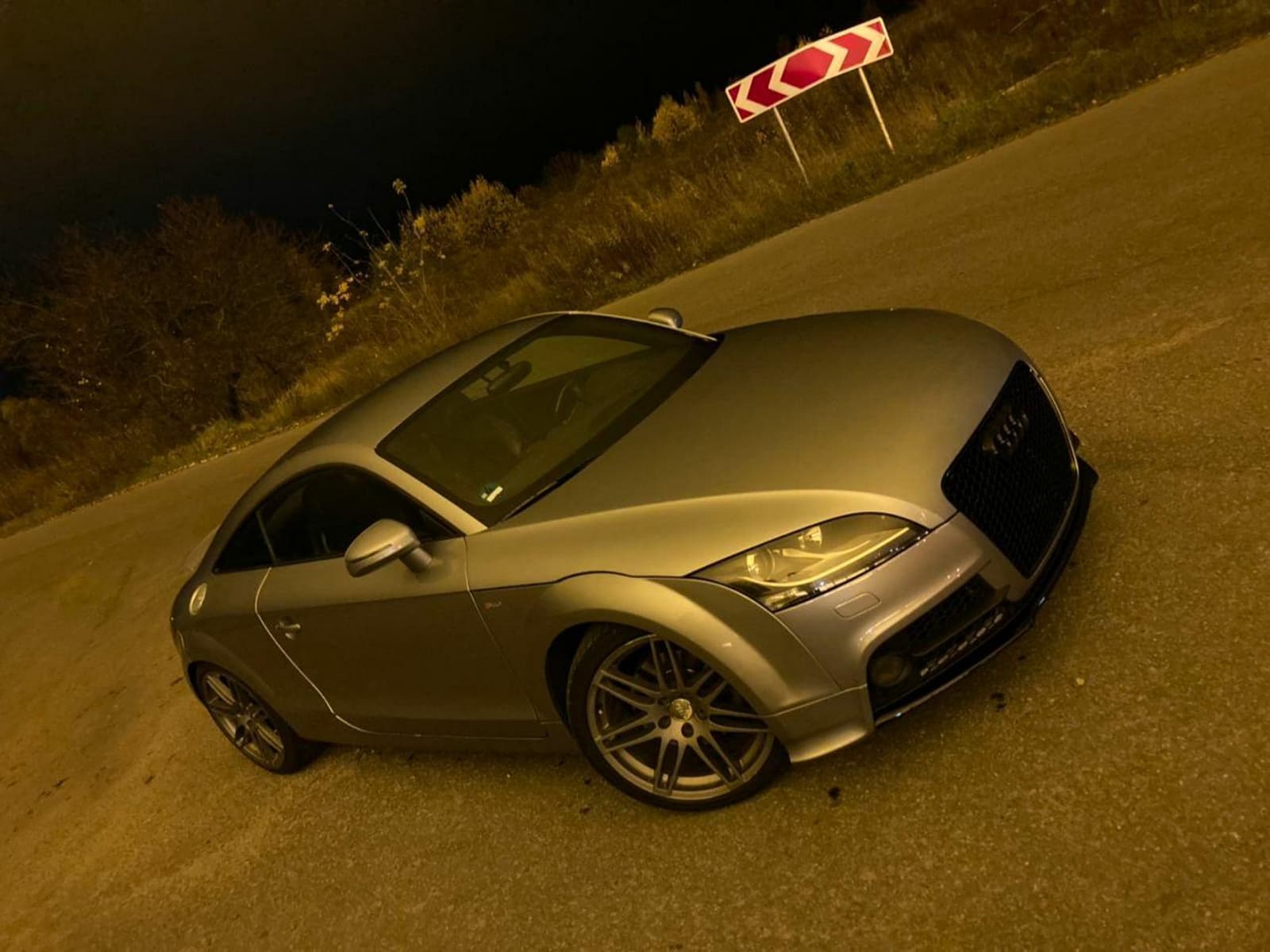 Решітка радіатора Full Black (в стилі TTRS) на Audi TT 8J 2010-2014 року 5