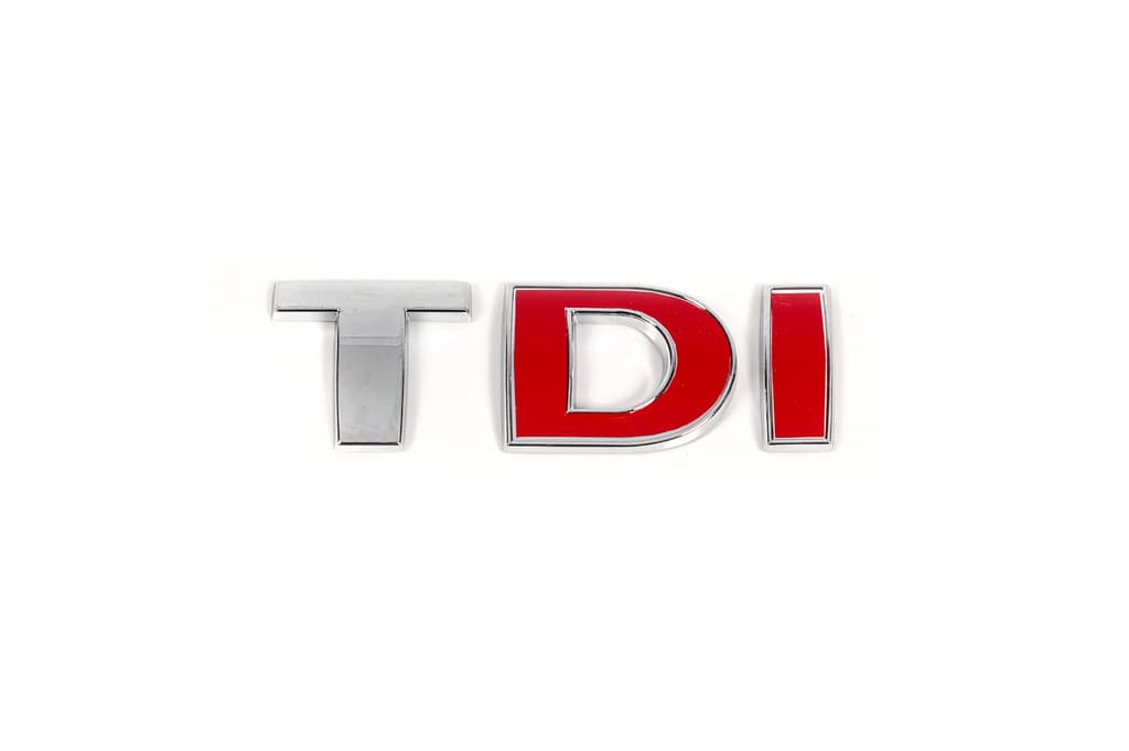 Напис Tdi (прямий шрифт) Червона І